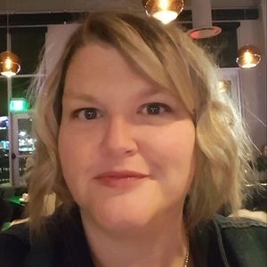 Meet your Posher, Casey